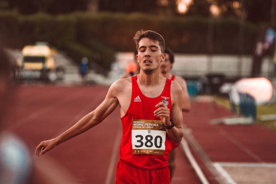 runner running on track tired legs