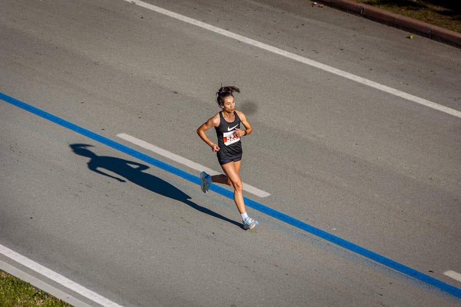 runner showing elbow angle biomechanics
