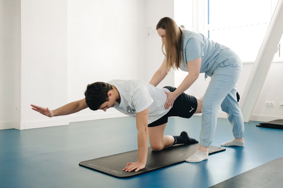 pelvic correction exercises athlete training gym