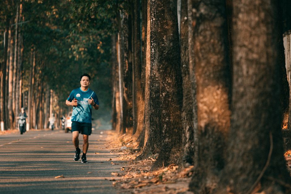 runner light jog strides park morning